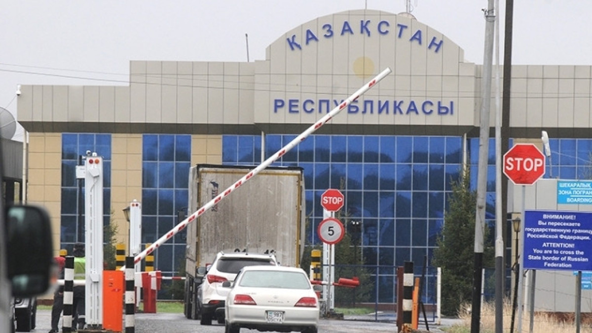 Свыше 68 тысяч грузовиков пересекли госграницу Казахстана без надлежащего таможенного контроля