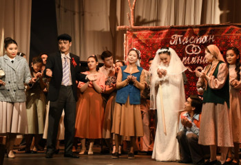 «Гауһартас» қойылымынан фоторепортаж