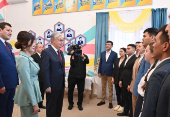 Президент Батыс Қазақстан облысының белсенді жастарымен кездесті