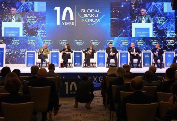 Глава Мининформации выступил на X Бакинском Глобальном форуме