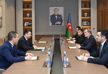 Дархан Кыдырали встретился с министром иностранных дел Азербайджана