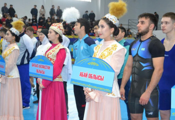 Чемпионат Казахстана по тяжелой атлетике проходит в Кызылорде