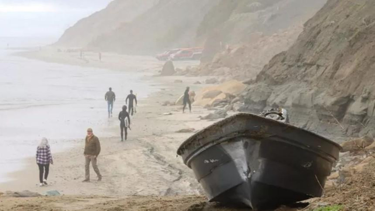 Восемь человек погибли в затонувших лодках у побережья Калифорнии