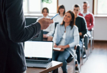 Қазақстандық студенттер шетелден несие алып, қайтармайды