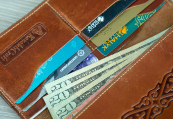 Доллар бірден 9,65 теңгеге қымбаттады