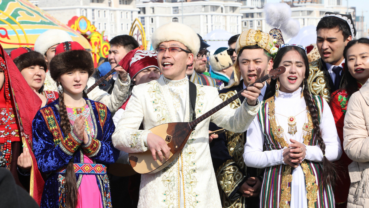 Глава государства поздравил народ Казахстана с праздником Амал