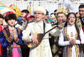 Head of State congratulates people of Kazakhstan on Amal holiday