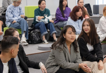 Нужно системно подойти к трудоустройству молодежи - Алихан Смаилов