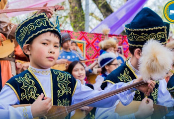 Казахские кюи одновременно сыграют во всех школах и колледжах страны