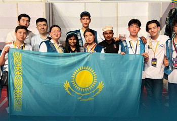 Қазақстандық оқушылар Үндістандағы робототехника чемпионатында жүлделі болды