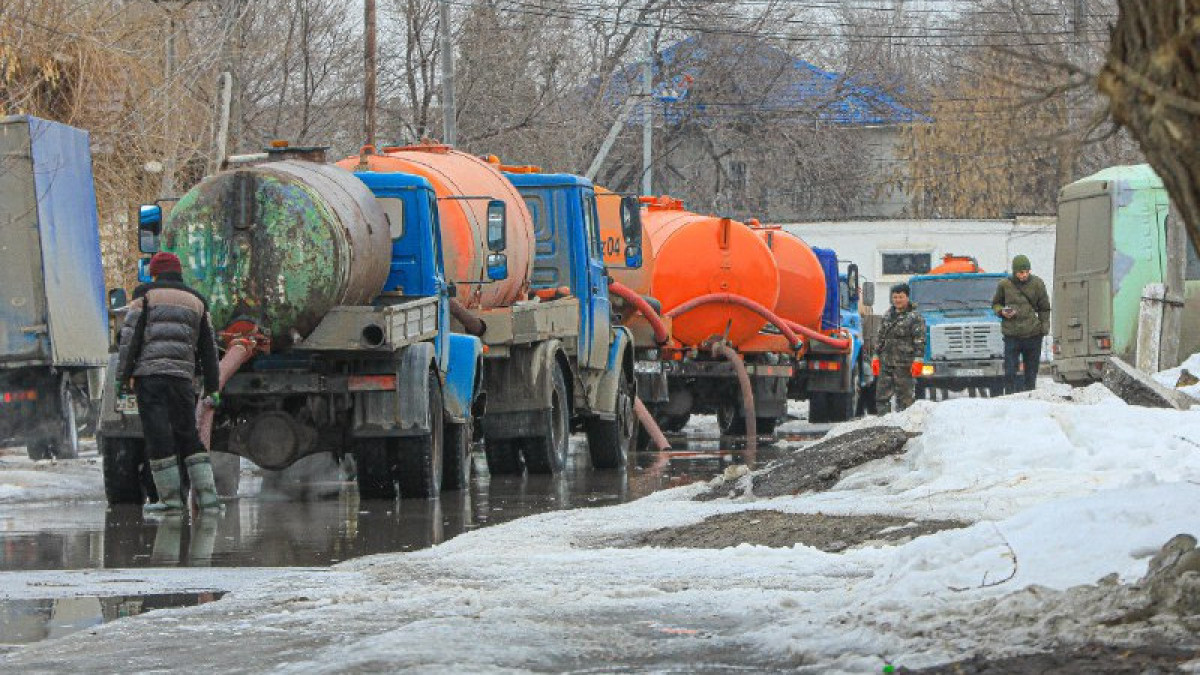Жителей поселка Кобда Актюбинской области эвакуировали из-за паводка