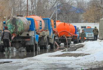 Жителей поселка Кобда Актюбинской области эвакуировали из-за паводка