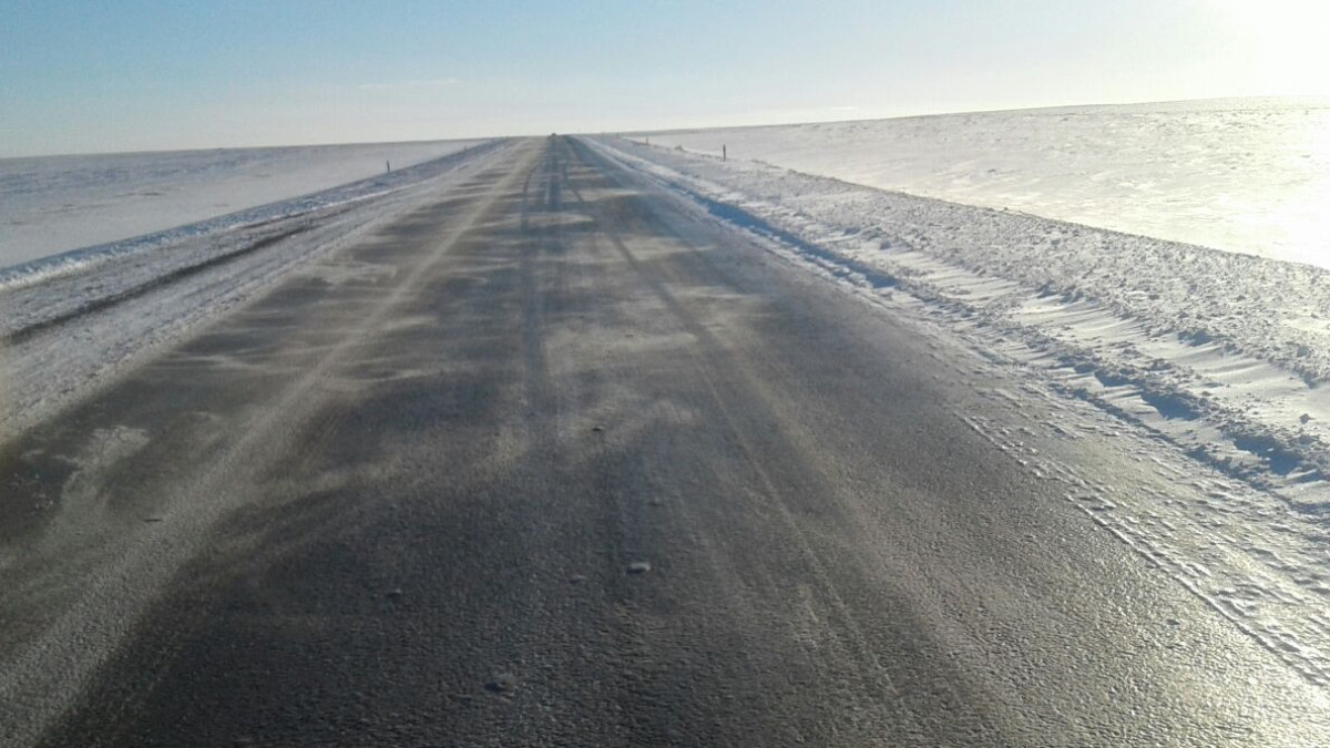 Ограничено движение на трассах в трех регионах Казахстана