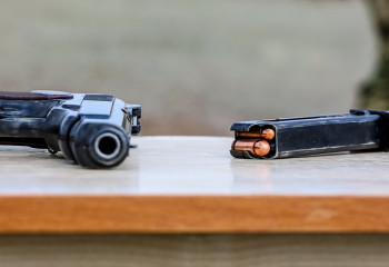 Түркістан облысында аспанға оқ атқан 5 адам ұсталды