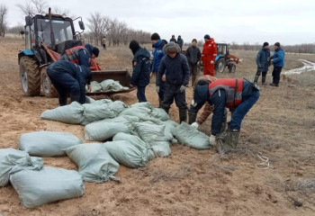 Продолжаются противопаводковые работы в Актюбинской области