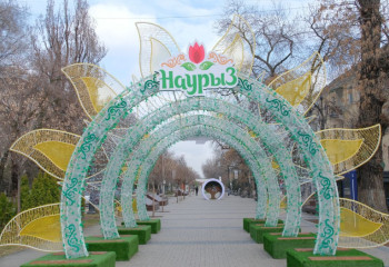 Фоторепортаж: Алматы готовится к Наурызу