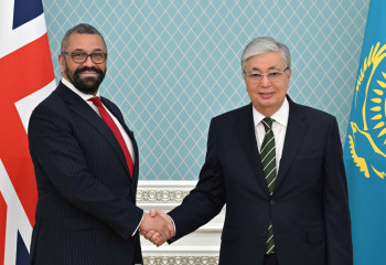 Глава государства принял министра иностранных дел Великобритании