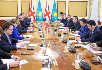 Әлихан Смайылов Ұлыбританияның Сыртқы істер министрімен кездесті
