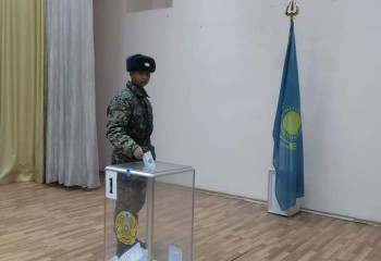 В воинских частях Шымкента работают избирательные участки