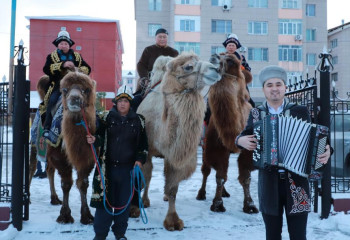 Талдықорған тұрғыны сайлауға түйемен келді