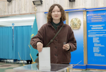 18 жасқа толған сайлаушы алғаш рет дауыс берді