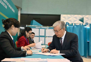 President Tokayev casts his vote in early parliamentary elections