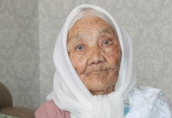 Проголосовала самая пожилая женщина Жетысу