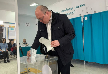 Лидер ОСДП проголосовал в Астане