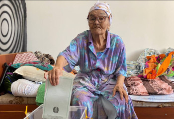 Сайлау комиссиясы мүгедек жандардың үйіне барды