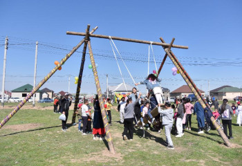 Абай ауданы тұрғындары Наурыз мерекесін тойлап, науқанға қатысты