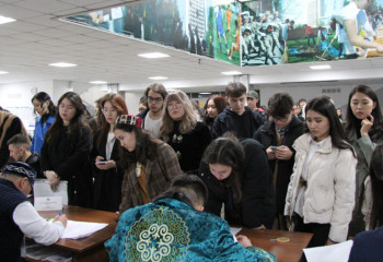 Алматылық жастар өз таңдауын жасап, белсенді дауыс беріп жатыр