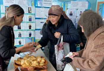 Текеліде сайлаушыларға наурыз көже мен бауырсақ ұсынылды