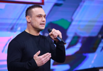 Илья Ильин признался, что активно изучает казахский язык