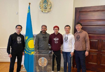 «ТҰРАН» этно-фольклорлық ансамблінің солистері Вашингтонда дауыс берді