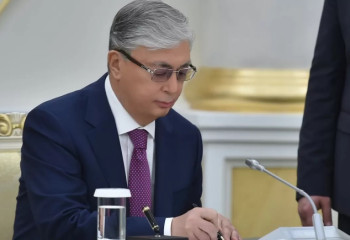 Тоқаев Салық кодексіне өзгеріс енгізетін заңға қол қойды