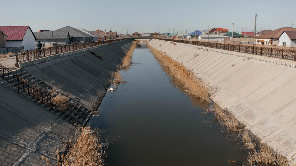 Дренажный канал поможет подключить дома к канализации в Атырау