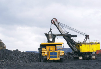 Экспорт казахстанского угля увеличился в деньгах почти вдвое