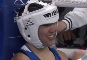 Казахстанка отправила в нокдаун соперницу на Чемпионате мира-2023 по боксу