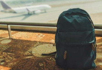 Өскеменде полиция әуежайды қоршауға алды