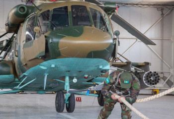 ІІМ қызметкері жауынгерлік тікұшақты сүйреп, рекорд орнатты