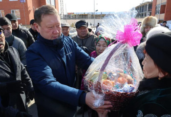 Необычно поздравил горожан аким Костанайской области