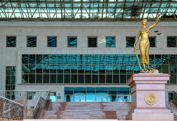 Верховный суд отменил выдворение иностранца за пределы Казахстана