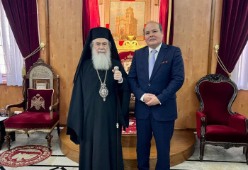 Патриарх Иерусалимский поздравил казахстанцев