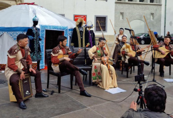 Словакияда Наурыз мейрамына орай қазақтың киіз үйі тігілді