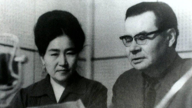  twitter.com/qazradio_fm 