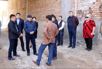 Шымкент әкімі мектептердің жаңа оқу жылына дайындығын тексерді