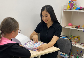 Балаға көңіл аз  бөлінсе, тілі кеш  шығады - логопед