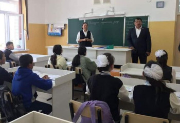 Новую школу построили в районе туркестанской области