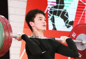 Казахстанец стал четвертым на юношеском чемпионате мира по тяжелой атлетике