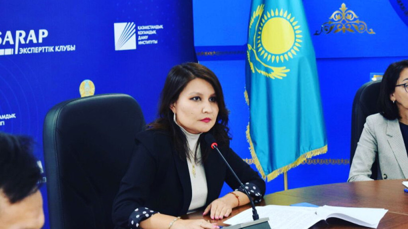  кейіпкердің жеке мұрағатынан 